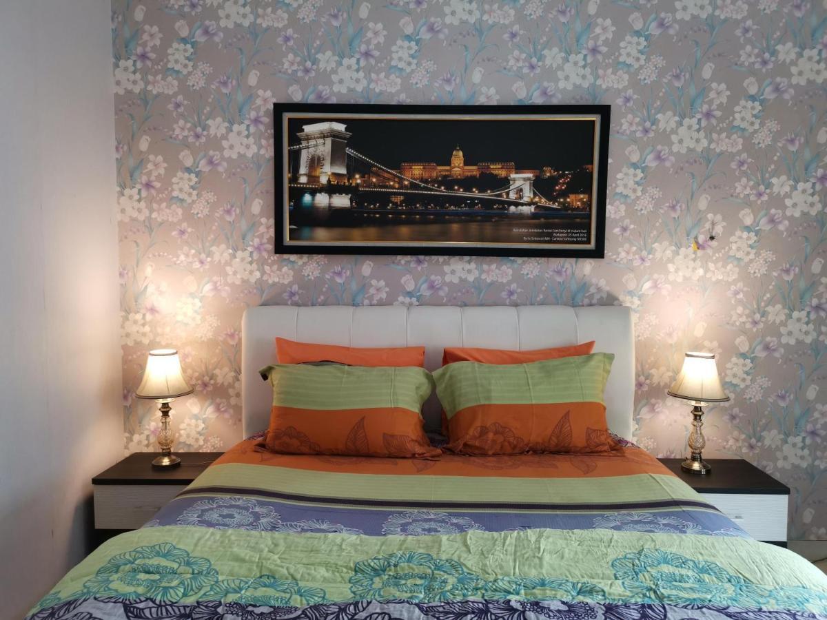 Nariska Suite Homestay Yogyakarta Exterior photo