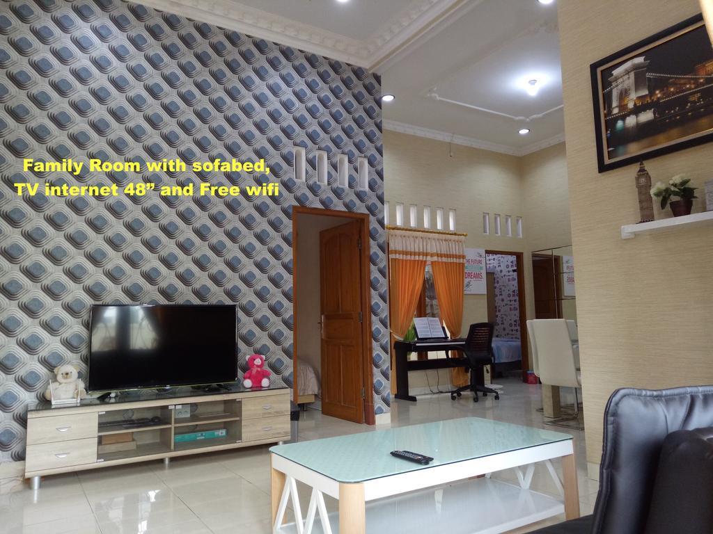 Nariska Suite Homestay Yogyakarta Exterior photo