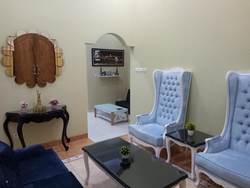 Nariska Suite Homestay Yogyakarta Exterior photo
